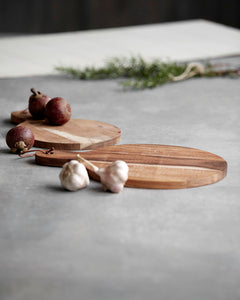 Set of 2 chopping boards in acacia wood