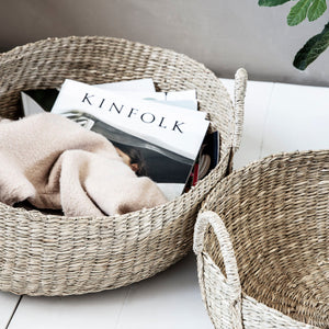 Seagrass baskets with handles