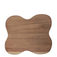 Load image into Gallery viewer, Chopping board four leaf 25x30