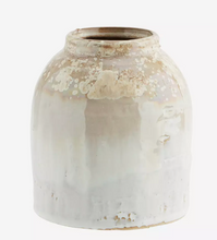 Load image into Gallery viewer, Honey &amp; white stoneware vase