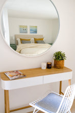 Load image into Gallery viewer, Vetiver &amp; Lavender - Plum &amp; Ashby candle